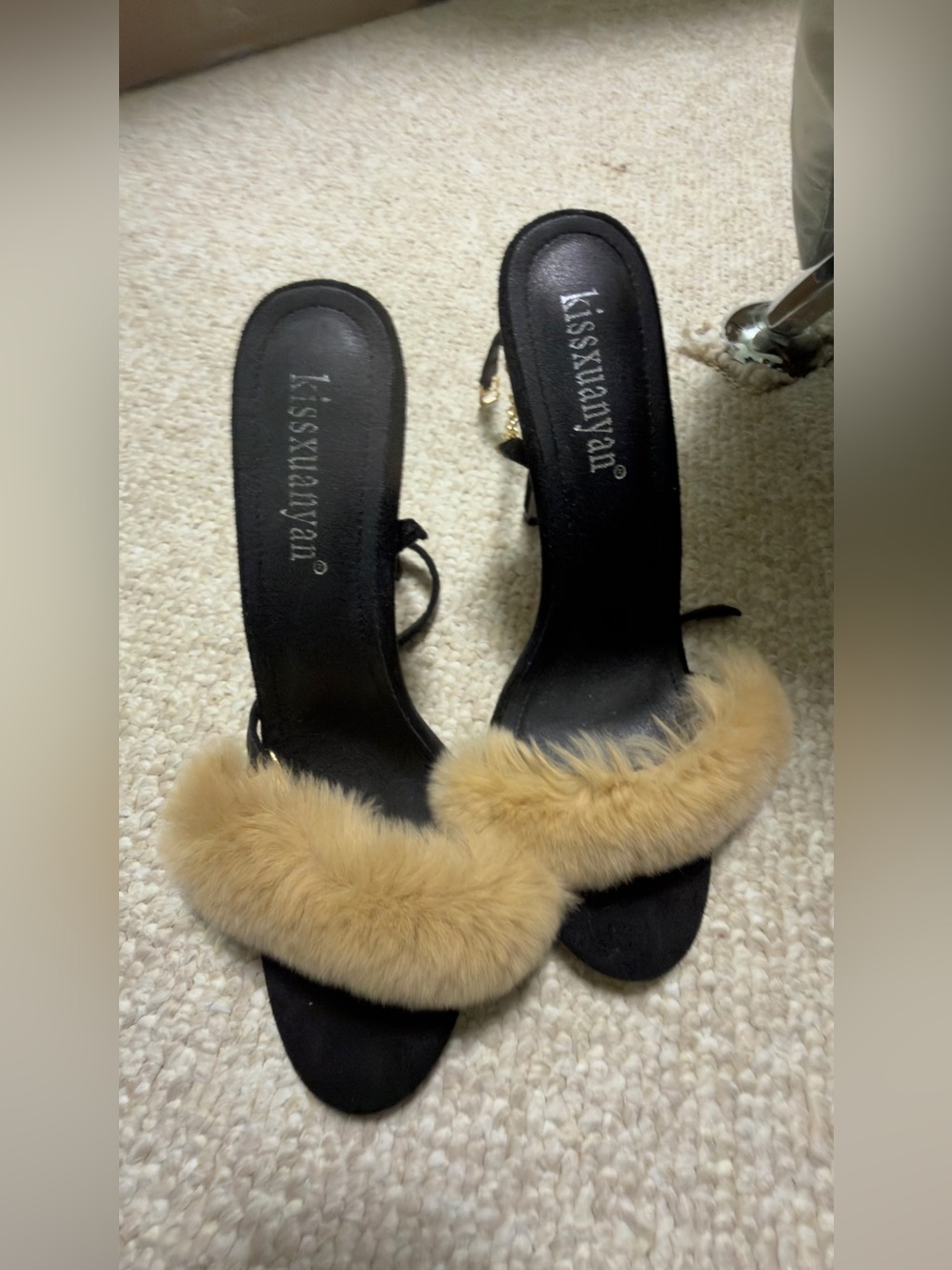 Kissxuanryan Black Heels with Tan Faux-Fur Strap